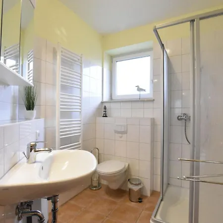 Дом отдыха Idyllisches Mit Ueberdachter Terrasse Циров