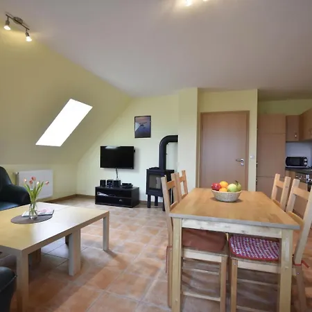 Idyllisches Mit Ueberdachter Terrasse